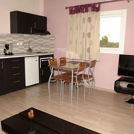 Apartmanhotel And Sea 3*