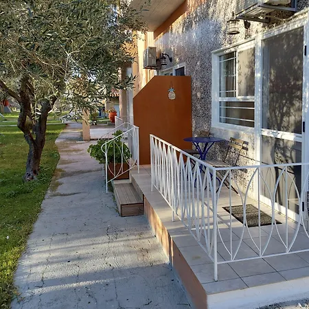 Apartmanhotel And Sea