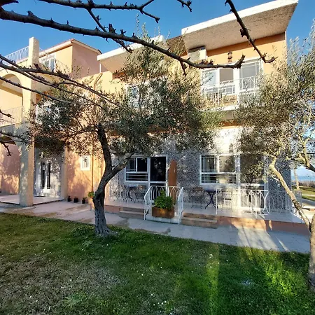 Aparthotel And Sea 3*
