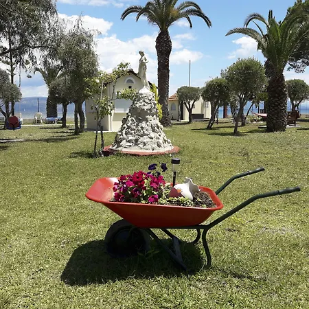 Апарт-отель And Sea Кавос