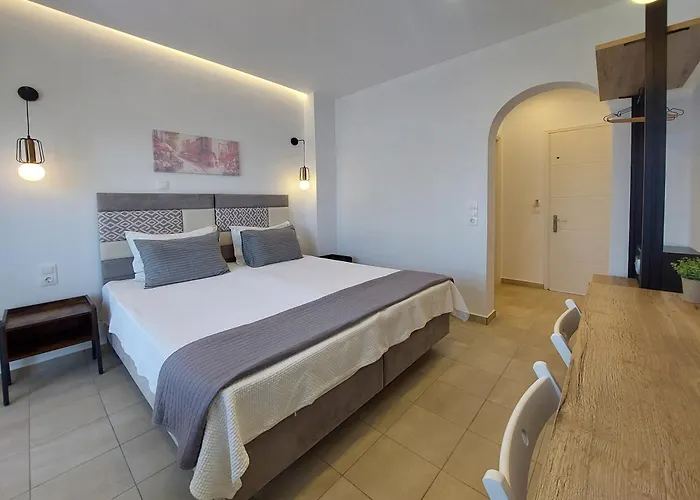 Aparthotel And Sea