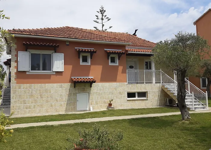 Aparthotel And Sea 3*